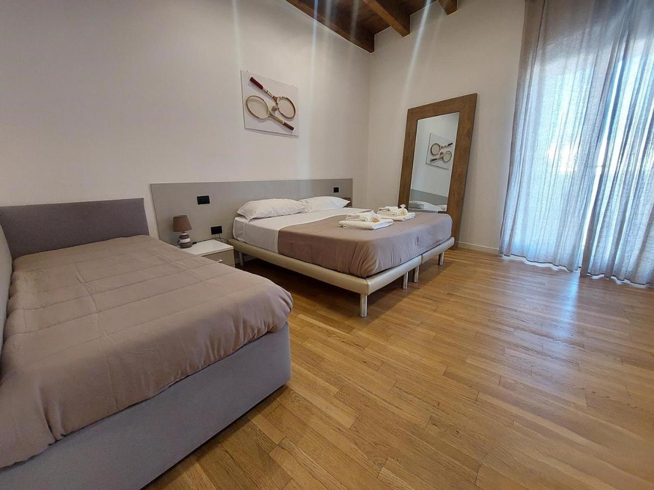 Cattedralflats With Self Check In Apartment Bari Bagian luar foto