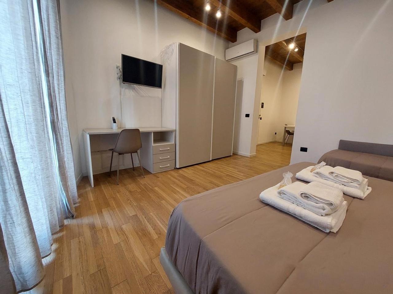 Cattedralflats With Self Check In Apartment Bari Bagian luar foto